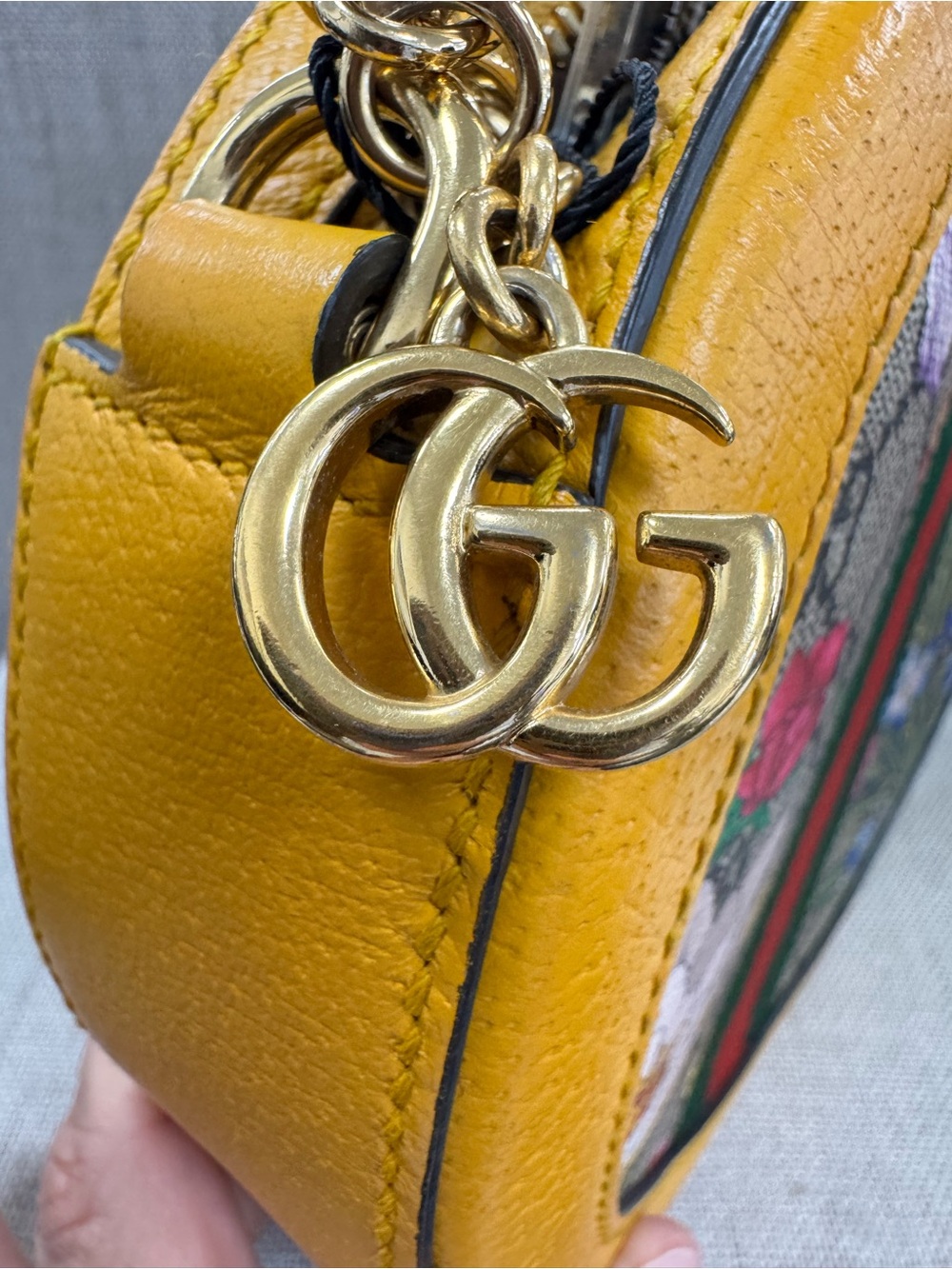 Gucci Floral GG Marmont Round Shoulder Bag in Yellow - Picture 13 of 13